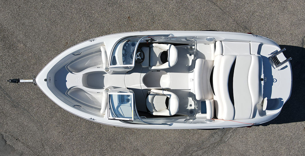 2013 Tahoe Q5i Fiberglass Bowrider Runabouts and Deckboats Pre-owned Boats Exclusive Auto Marine Inboard