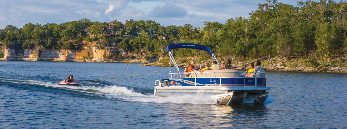 2014 SunTracker Party Barge 22 XP3 Pre-owned boat Exclusive Auto Marine used pontoon