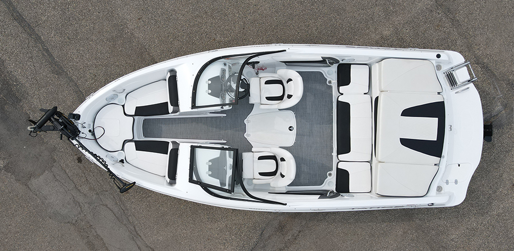 2017 Tahoe 500 TF Fiberglass Bowrider Runabouts Pre-owned Boats Exclusive Auto Marine inboard motor fishing boat