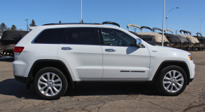 2017 Jeep Grand Cherokee Limited 4x4  Exclusive Auto Marine  pre-owned SUV 