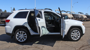 2017 Jeep Grand Cherokee Limited 4x4  Exclusive Auto Marine  pre-owned SUV 