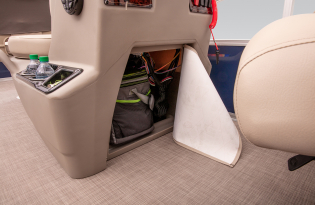 2022 Suntracker BASS BUGGY® 16 XL SELECT Exclusive Auto Marine pontoon boat powerboat fishing boat