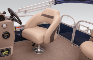 2022 Suntracker BASS BUGGY® 16 XL SELECT Exclusive Auto Marine pontoon boat powerboat fishing boat