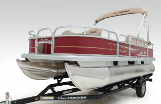 2022 Suntracker BASS BUGGY® 18 DLX Exclusive Auto Marine pontoon boat  power boat fishing boat