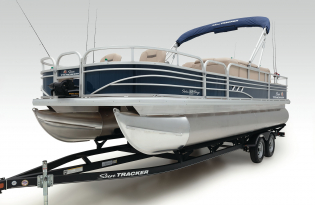 2022 SunTracker Fishin'Barge 22 Exclusive Auto Marine fishing pontoon outboard power boat