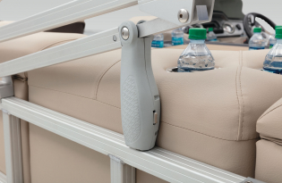 2022 SunTracker Fishin'Barge 22 Exclusive Auto Marine fishing pontoon outboard power boat