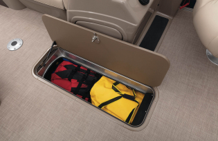 2022 SunTracker Party Barge 22 RF XP3 Exclusive Auto Marine recreational pontoon aluminum power boats outboard