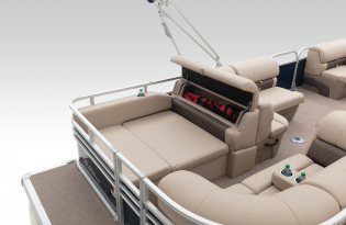 2022 SunTracker Party Barge 22 RF XP3 Exclusive Auto Marine recreational pontoon aluminum power boats outboard