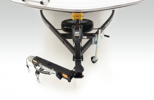 2022 Tahoe 1950 Fiberglass Runabout Bowrider Power Boat Exclusive Auto Marine Outboard Deck Series