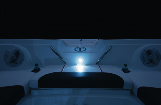 2022 Tahoe 1950 Fiberglass Runabout Bowrider Power Boat Exclusive Auto Marine Outboard Deck Series