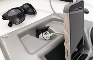 2022 Tahoe 1950 Fiberglass Runabout Bowrider Power Boat Exclusive Auto Marine Outboard Deck Series