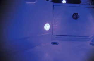 2022 Tahoe 210 S Runabout Bowrider Boat Exclusive Auto Marine Power Boat Outboard Sport Series