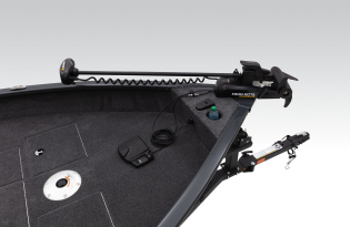 2022 TRACKER Pro Guide V-16 SC Exclusive Auto Marine fishing boat outboard