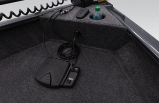 2022 TRACKER Pro Guide V-16 SC Exclusive Auto Marine fishing boat outboard