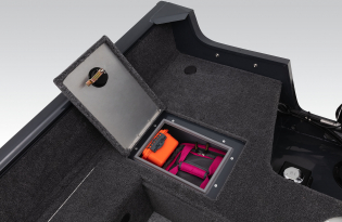 2022 TRACKER Pro Guide V-16 SC Exclusive Auto Marine fishing boat outboard