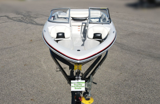 2013 Tahoe Q5i Fiberglass Bowrider Runabouts and Deckboats Pre-owned Boats Exclusive Auto Marine Inboard
