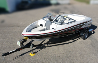2013 Tahoe Q5i Fiberglass Bowrider Runabouts and Deckboats Pre-owned Boats Exclusive Auto Marine Inboard