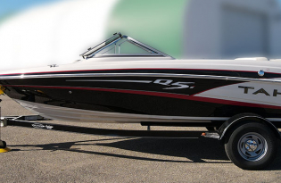 2013 Tahoe Q5i Fiberglass Bowrider Runabouts and Deckboats Pre-owned Boats Exclusive Auto Marine Inboard