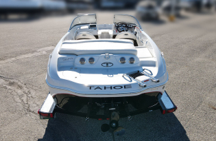 2013 Tahoe Q5i Fiberglass Bowrider Runabouts and Deckboats Pre-owned Boats Exclusive Auto Marine Inboard