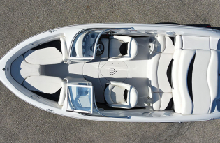 2013 Tahoe Q5i Fiberglass Bowrider Runabouts and Deckboats Pre-owned Boats Exclusive Auto Marine Inboard