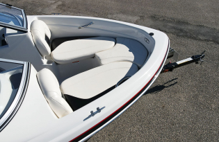 2013 Tahoe Q5i Fiberglass Bowrider Runabouts and Deckboats Pre-owned Boats Exclusive Auto Marine Inboard