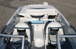 2013 Tahoe Q5i Fiberglass Bowrider Runabouts and Deckboats Pre-owned Boats Exclusive Auto Marine Inboard