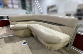 2014 SunTracker Party Barge 22 XP3 Pre-owned boat Exclusive Auto Marine used pontoon