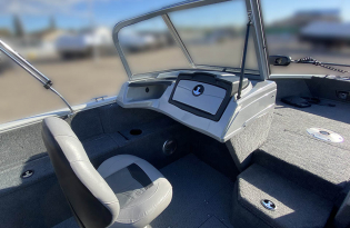 2019 Tracker ProGuide 165 WalkThru Pre-owned boats Exclusive Auto Marine aluminum fishing outboard power boat