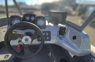 2019 Tracker ProGuide 165 WalkThru Pre-owned boats Exclusive Auto Marine aluminum fishing outboard power boat