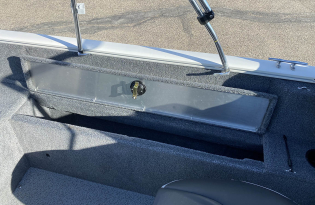 2019 Tracker ProGuide 165 WalkThru Pre-owned boats Exclusive Auto Marine aluminum fishing outboard power boat