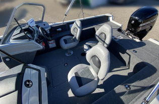 2019 Tracker ProGuide 165 WalkThru Pre-owned boats Exclusive Auto Marine aluminum fishing outboard power boat