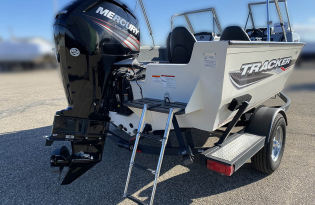 2019 Tracker ProGuide 165 WalkThru Pre-owned boats Exclusive Auto Marine aluminum fishing outboard power boat