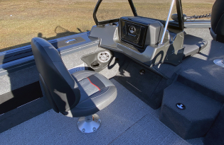 2021 Tracker Targa V18 Combo Pre-owned Boat Exclusive Auto Marine  Deep V fishing boat power boat outboard motor