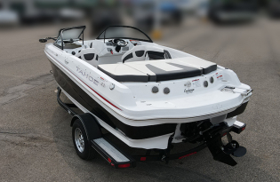 2017 Tahoe 500 TF Fiberglass Bowrider Runabouts Pre-owned Boats Exclusive Auto Marine inboard motor fishing boat