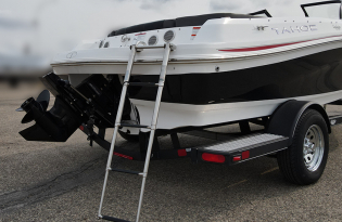 2017 Tahoe 500 TF Fiberglass Bowrider Runabouts Pre-owned Boats Exclusive Auto Marine inboard motor fishing boat