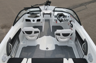 2017 Tahoe 500 TF Fiberglass Bowrider Runabouts Pre-owned Boats Exclusive Auto Marine inboard motor fishing boat