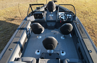 2021 Tracker Targa V18 Combo Pre-owned Boat Exclusive Auto Marine  Deep V fishing boat power boat outboard motor