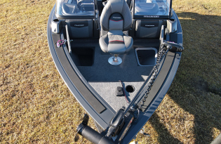 2021 Tracker Targa V18 Combo Pre-owned Boat Exclusive Auto Marine  Deep V fishing boat power boat outboard motor