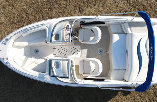 2007 Tahoe Q7i Sport Pre-owned boat Exclusive Auto Marine BowRider Fiberglass boat power boat stern