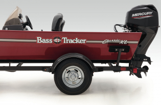 2021 BASS TRACKER® Classic XL Mod-V boats Tracker Aluminum fishing boats Exclusive Auto Marine