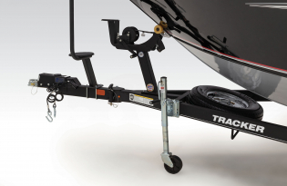 2022 Tracker Targa V19 Walk Thru Exclusive Auto Marine aluminum fishing boat power boat outboard motor