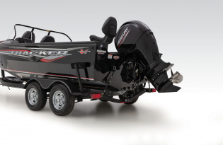 2022 Tracker Targa V19 Walk Thru Exclusive Auto Marine aluminum fishing boat power boat outboard motor