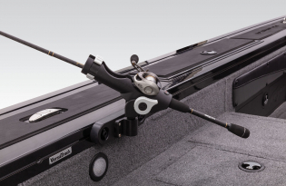 2022 Tracker Targa V19 Walk Thru Exclusive Auto Marine aluminum fishing boat power boat outboard motor