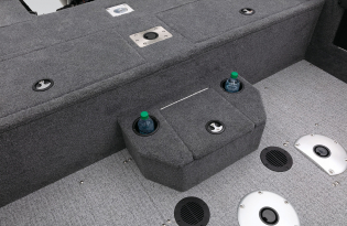 2022 Tracker Targa V19 Walk Thru Exclusive Auto Marine aluminum fishing boat power boat outboard motor